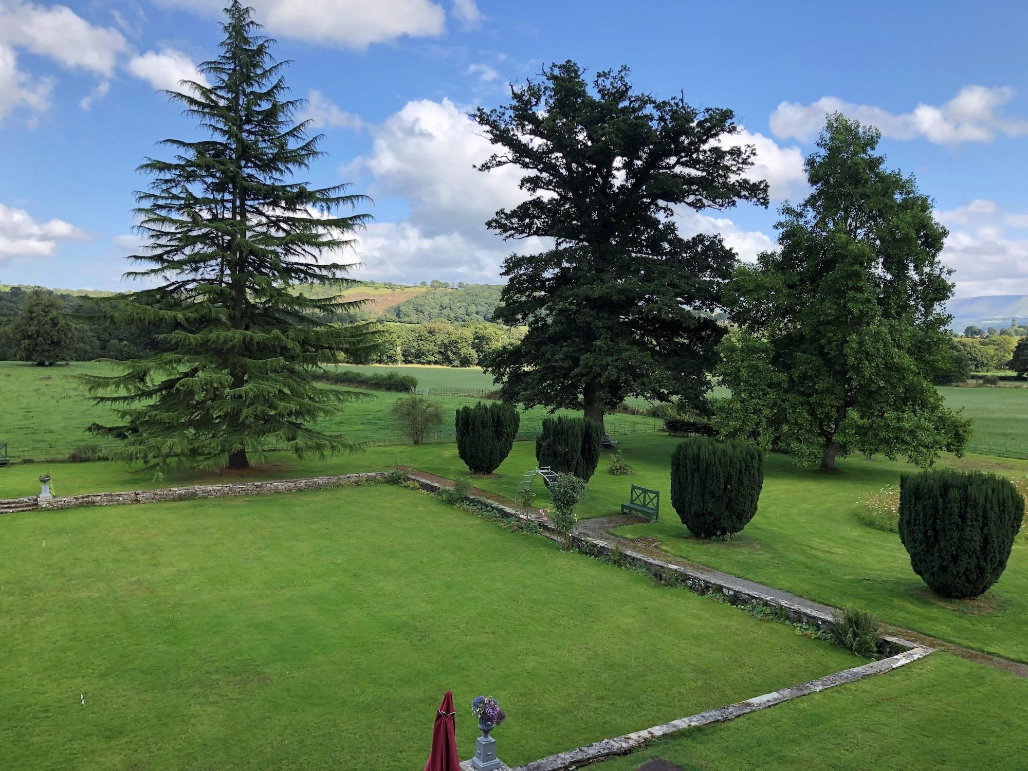 Llangoed Hall Bronllys Zewnętrze zdjęcie